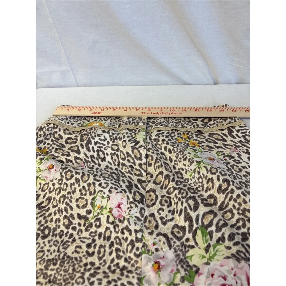 Betu Sport - Mini Skirt Women’s Size 8 Leopard/Floral Print With Lace Trim Y2K